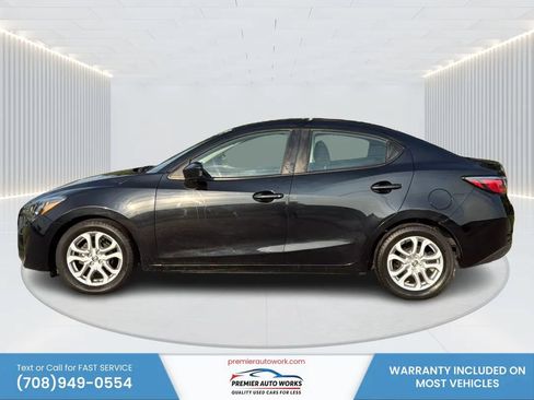 Used 2016 Scion iA FWD image 9