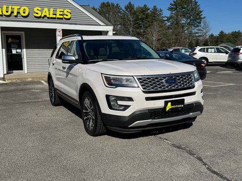 Used 2017 Ford Explorer Platinum AWD/4WD image 2