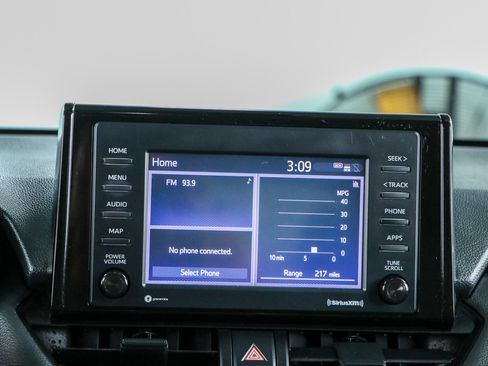 Used 2022 Toyota RAV4 XLE w/ Convenience Package FWD image 19
