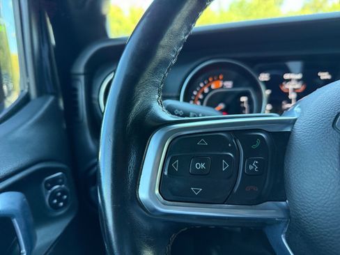 Used 2021 Jeep Wrangler Unlimited Sahara AWD/4WD image 16