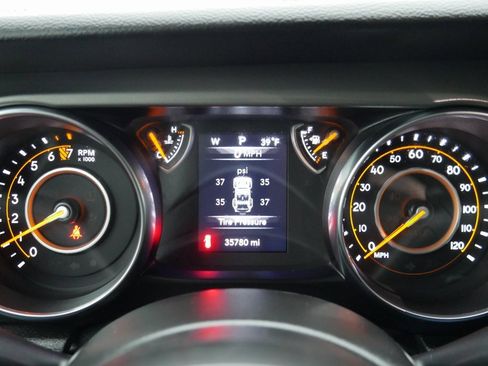 Used 2022 Jeep Wrangler Unlimited Willys image 14