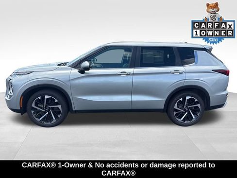 Used 2024 Mitsubishi Outlander SE Black Edition FWD image 2