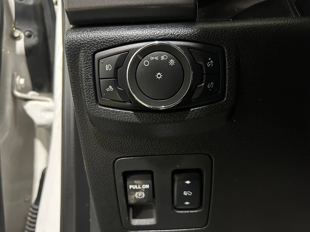 Used 2015 Ford F150 XLT w/ Equipment Group 302A Luxury AWD/4WD image 19
