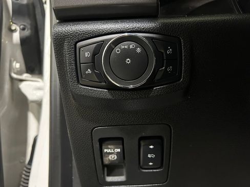 Used 2015 Ford F150 XLT w/ Equipment Group 302A Luxury AWD/4WD image 19
