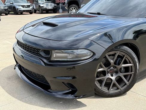 Used 2019 Dodge Charger Scat Pack w/ Plus Group RWD image 23