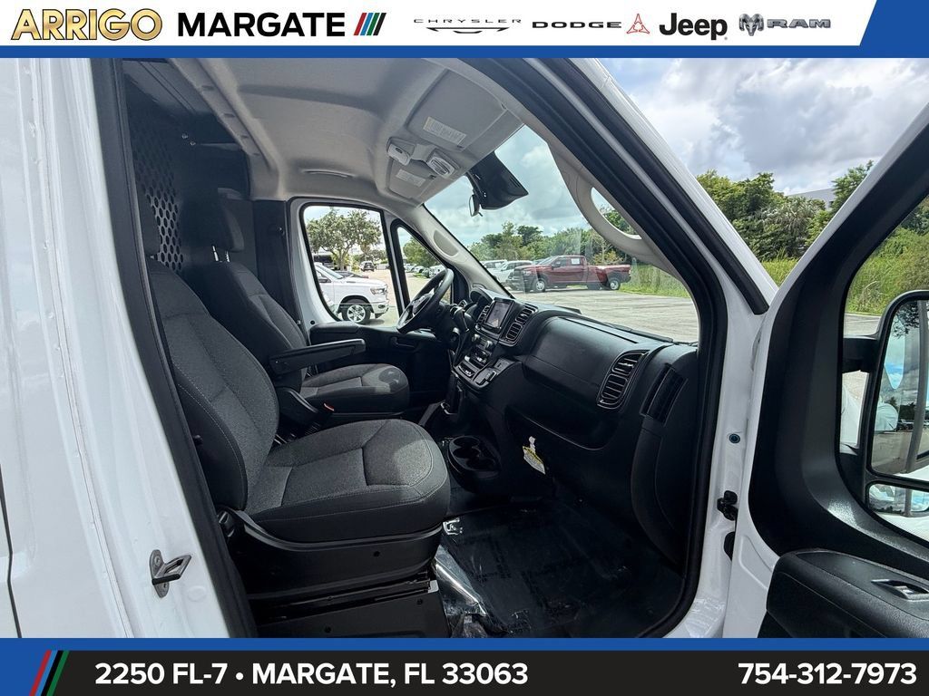 Used 2025 RAM ProMaster 2500 w/ U-Haul Equipment Group FWD image 11