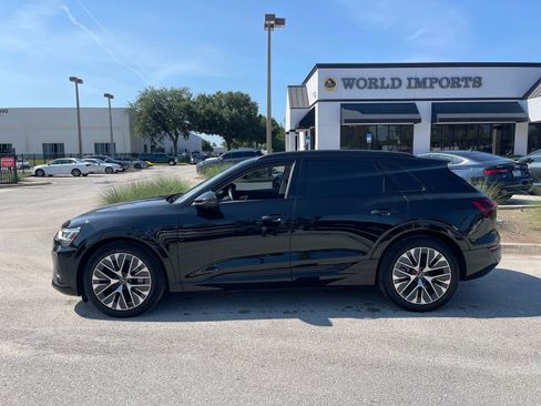 Used 2024 Audi Q8 e-tron Premium Plus w/ Premium Plus Package AWD/4WD image 2