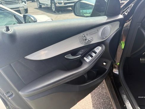 Used 2019 Mercedes-Benz GLC 300 image 8