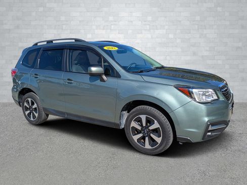 Used 2017 Subaru Forester 2.5i Premium w/ Popular Package #1A image 2