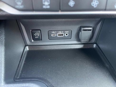 Used 2025 Nissan Sentra SR FWD image 10