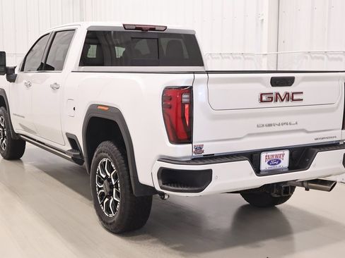 Used 2024 GMC Sierra 2500 Denali w/ Denali Reserve Package image 7
