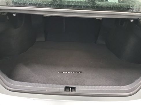 Used 2019 Toyota Camry SE w/ Carpet Mat Package image 25