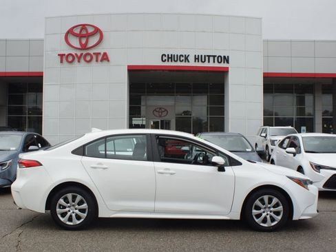 Used 2023 Toyota Corolla LE image 1