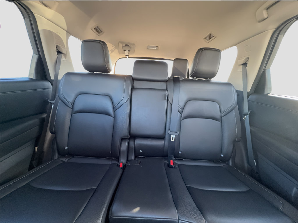 Used 2024 Nissan Pathfinder SL w/ Black Appearance Package AWD/4WD image 22