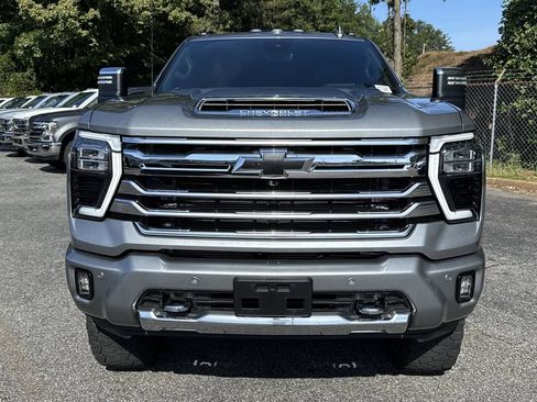 Used 2024 Chevrolet Silverado 2500 High Country w/ High Country Premium Package AWD/4WD image 2