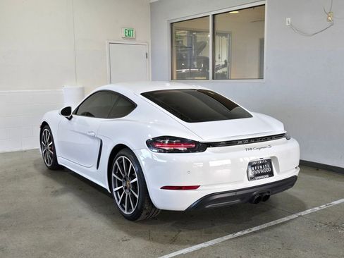 Used 2017 Porsche 718 Cayman S image 6