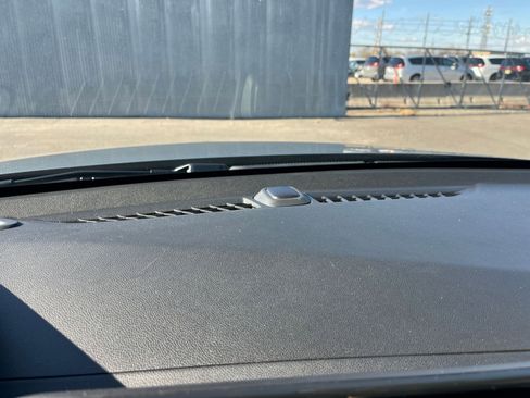 Used 2025 Chevrolet TrailBlazer LT image 18