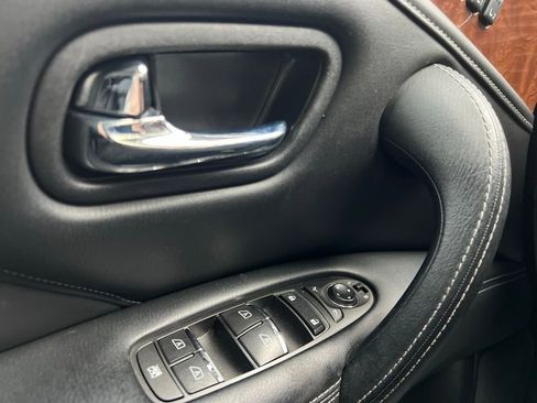 Used 2018 INFINITI QX80 4WD w/ Driver Assistance Package image 43