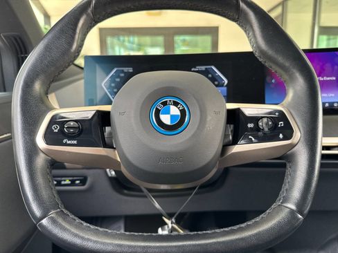 Used 2024 BMW iX xDrive50 w/ Premium Package AWD/4WD image 28