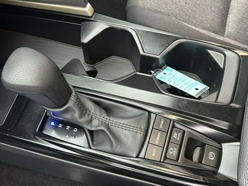 Used 2025 Toyota Camry LE image 21