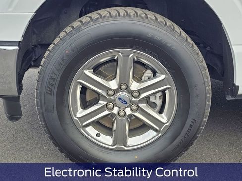 Certified 2025 Ford F150 XLT w/ Equipment Group 301A Standard AWD/4WD image 9