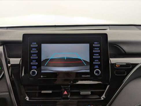 Used 2024 Toyota Camry LE FWD image 30