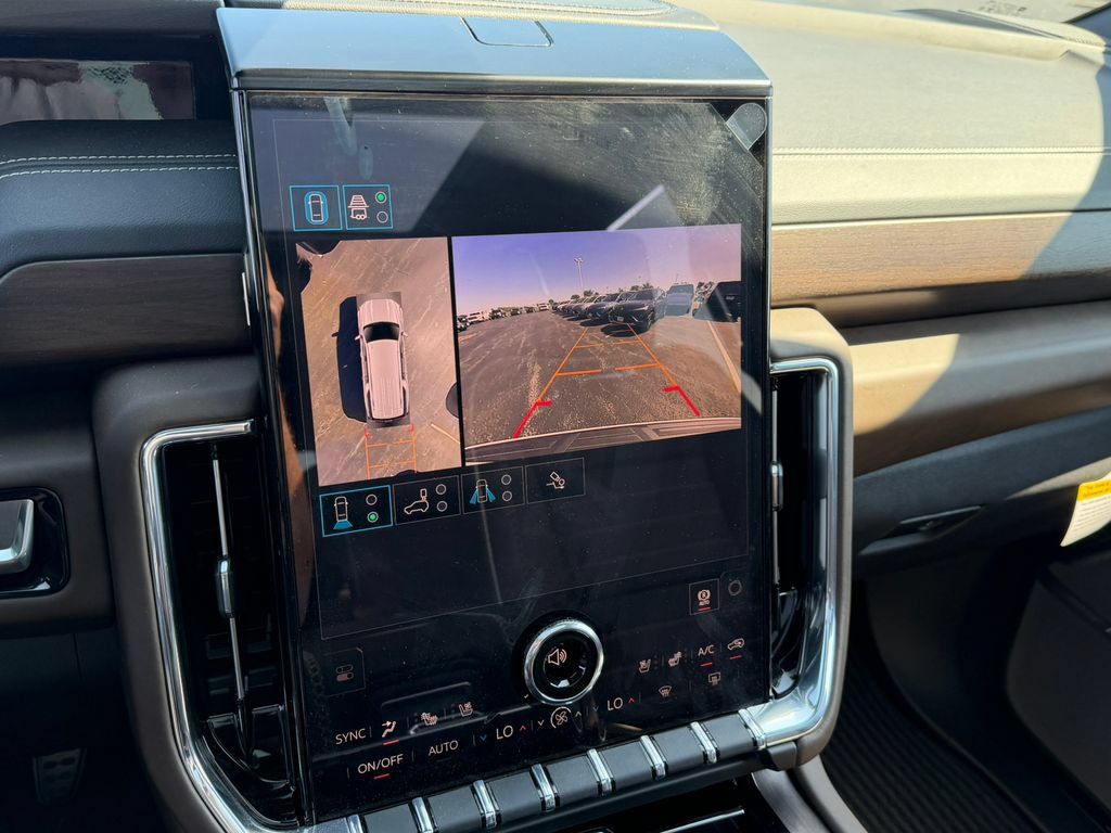 New 2026 GMC Yukon XL Denali Ultimate AWD/4WD image 47