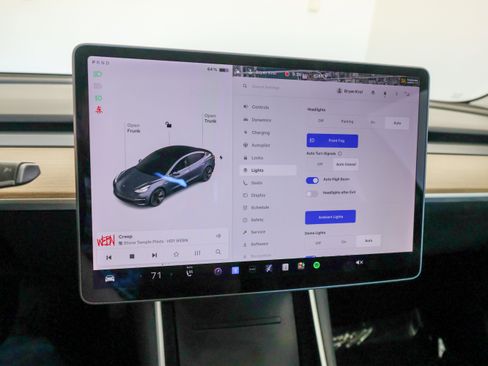Used 2020 Tesla Model 3 Long Range image 32