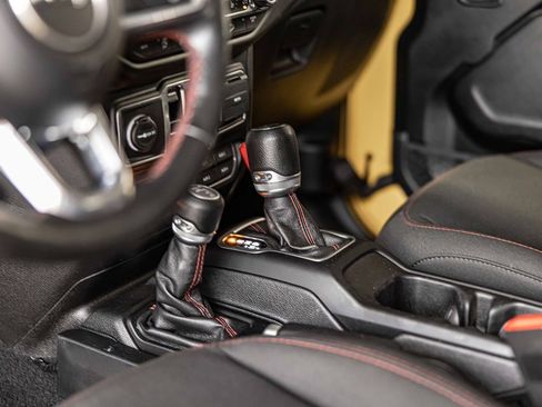 Used 2020 Jeep Wrangler Unlimited Rubicon w/ Dual Top Group image 20