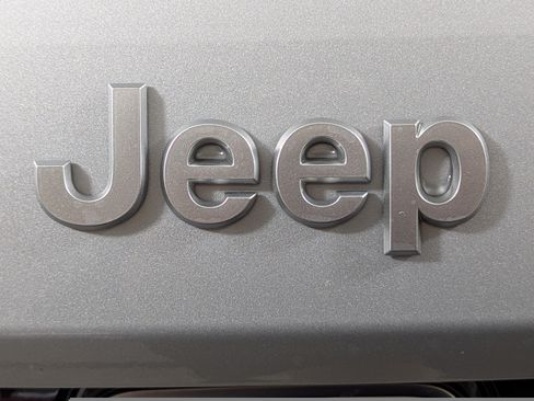 Used 2024 Jeep Grand Cherokee Summit w/ Adv Protech Group IV AWD/4WD image 24