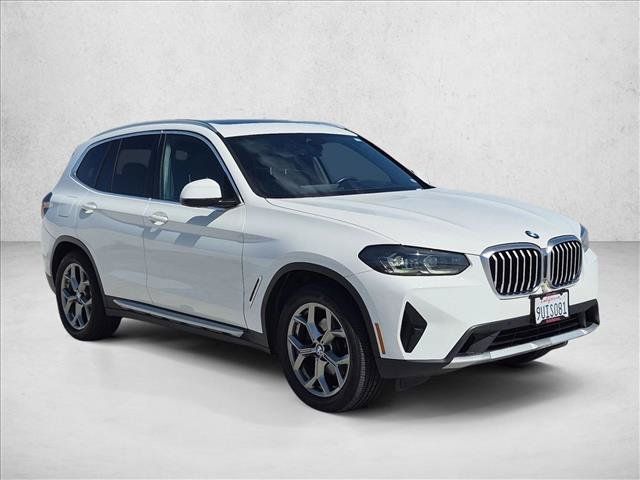 Used 2022 BMW X3 xDrive30i w/ Convenience Package AWD/4WD image 3