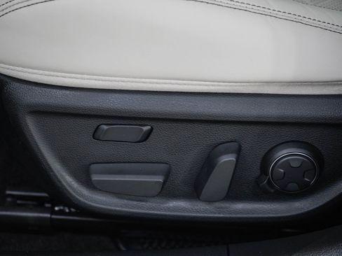 Used 2022 Genesis G70 3.3T w/ Sport Prestige Package AWD/4WD image 23