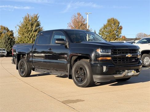 Used 2018 Chevrolet Silverado 1500 LT w/ All Star Edition image 2