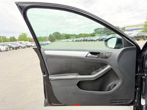 Used 2013 Volkswagen Jetta GLI Autobahn FWD image 14