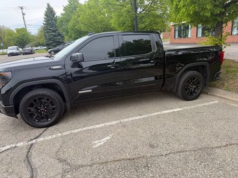 Used 2024 GMC Sierra 1500 Elevation AWD/4WD image 2