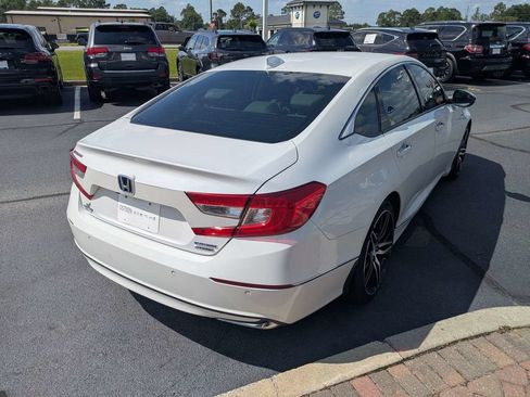 Used 2021 Honda Accord Touring image 5