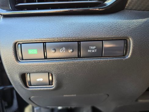 Used 2021 Nissan Sentra SV FWD image 35