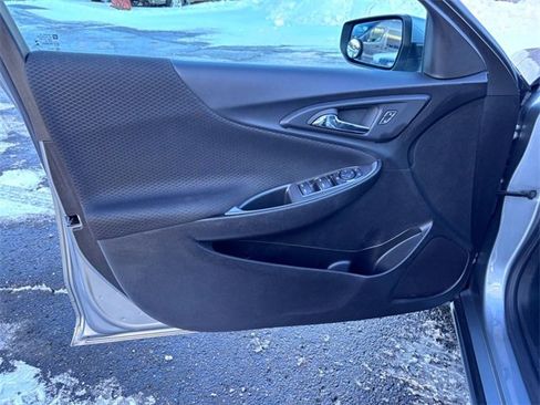 Used 2024 Chevrolet Malibu LT image 12