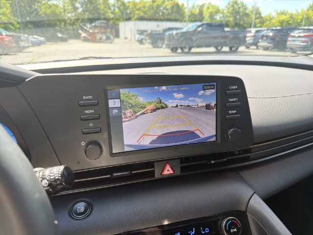 Used 2025 Hyundai Elantra Sport FWD image 24