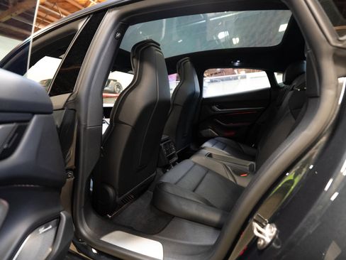 Used 2025 Porsche Taycan RWD image 75