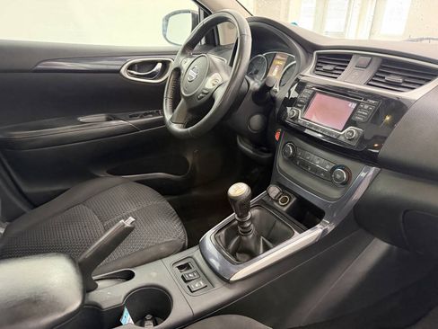Used 2017 Nissan Sentra SR Turbo FWD image 25