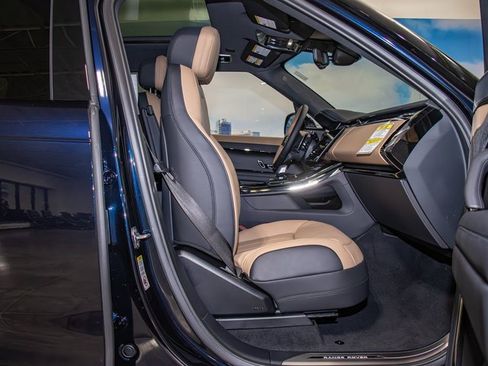 New 2026 Land Rover Range Rover Sport Dynamic SE image 21