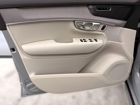 New 2026 Volvo XC90 T8 Ultra w/ Protection Package Premier image 22