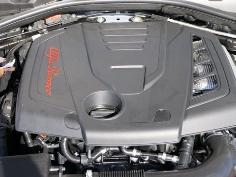 New 2025 Alfa Romeo Giulia AWD image 31