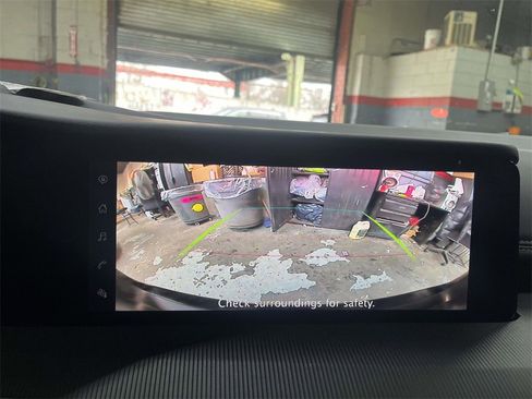 Certified 2025 Nissan Murano SV image 18