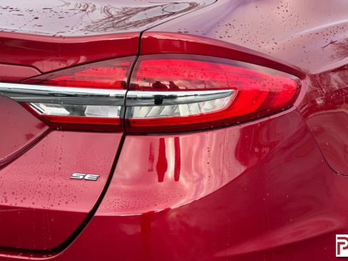 Used 2018 Ford Fusion Energi SE image 33