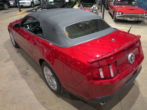 Used 2012 Ford Mustang Premium image 28