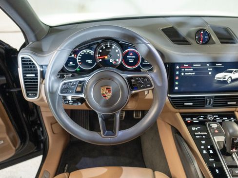 Certified 2023 Porsche Cayenne S Platinum AWD/4WD image 27