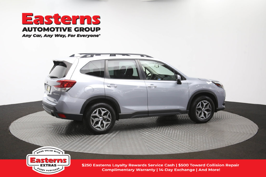 Used 2022 Subaru Forester Premium AWD/4WD image 47