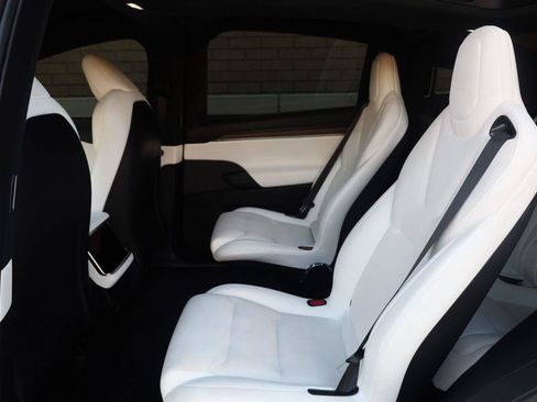 Used 2023 Tesla Model X AWD/4WD image 22